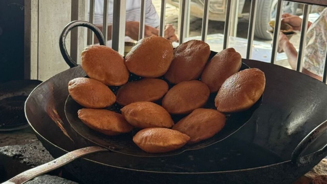 Agra Street Food:  बेढ़ई-जलेबी के कॉम्बिनेशन के बिना अधूरा होता है आगरा वालों का नाश्ता, जानिए इसमें ऐसा क्या है ख़ास