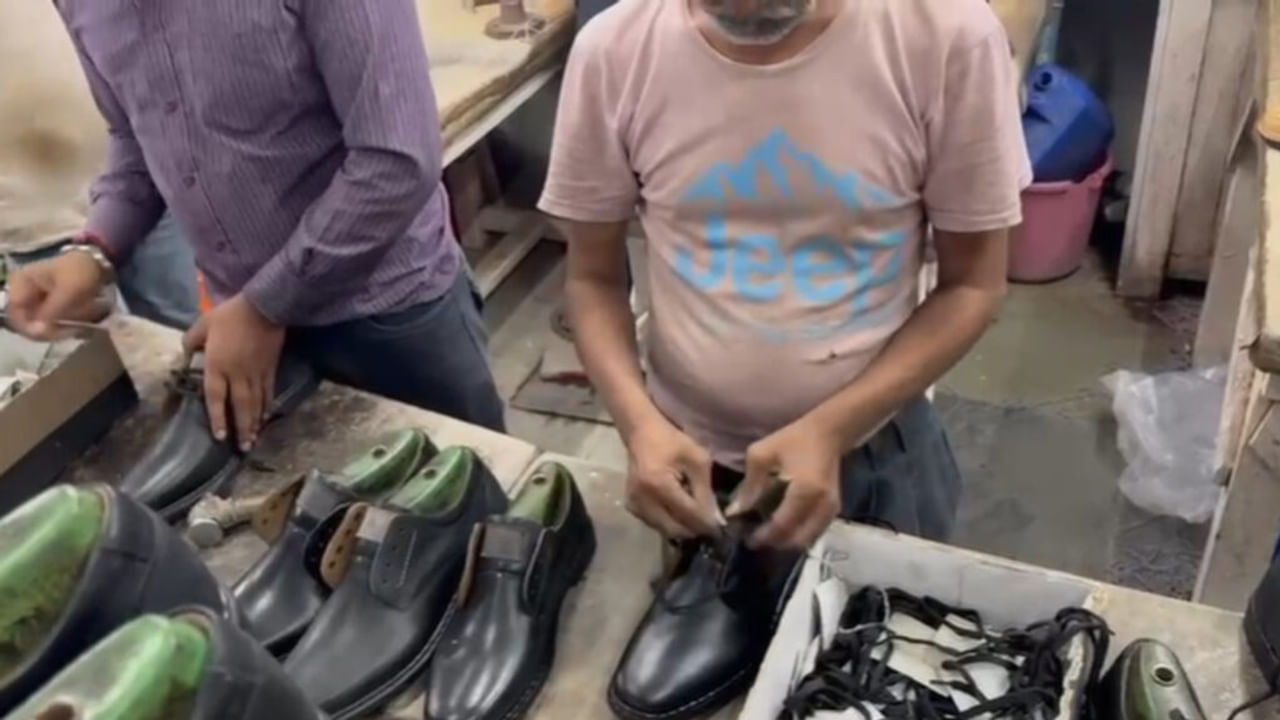 विदेशों में चमक रहा आगरा में बना चमड़े का जूता! हर साल 4500 करोड़ रुपए का निर्यात