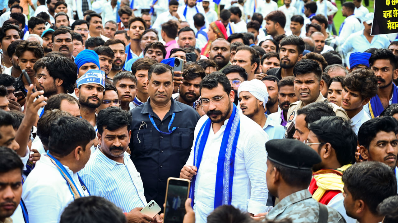 67 गिरफ्तार, क्या लगेगा NSA? भीम आर्मी के उपद्रवियों पर बड़े एक्शन की तैयारी 67 गिरफ्तार, क्या लगेगा NSA? भीम आर्मी के उपद्रवियों पर बड़े एक्शन की तैयारी