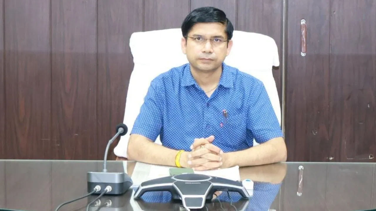 900 लोगों पर कार्रवाई, धारा 163 लागू… मुहर्रम से पहले संभल में सुरक्षा के कड़े इंतजाम 900 लोगों पर कार्रवाई, धारा 163 लागू… मुहर्रम से पहले संभल में सुरक्षा के कड़े इंतजाम