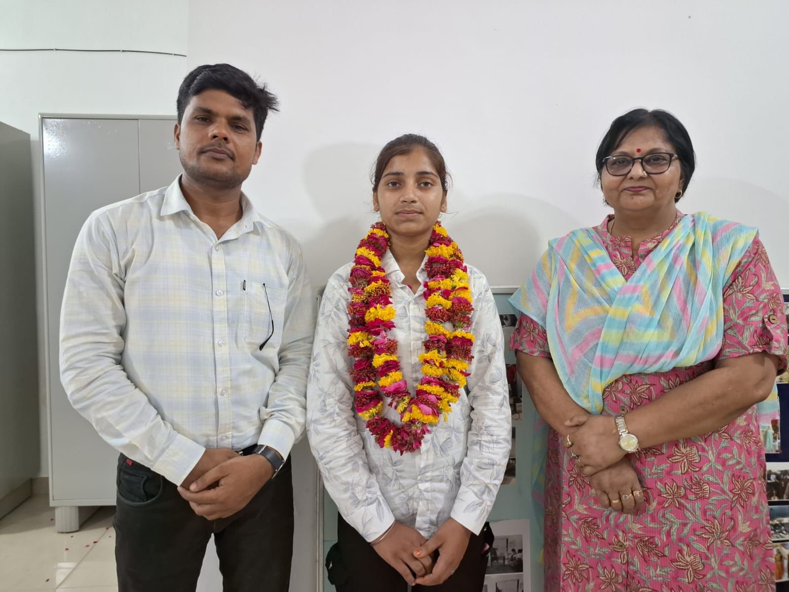 मजदूर की बेटी का कमाल, जापानी भी हैरान! मॉडल देखने के लिए बुला लिया टोक्यो मजदूर की बेटी का कमाल, जापानी भी हैरान! मॉडल देखने के लिए बुला लिया टोक्यो