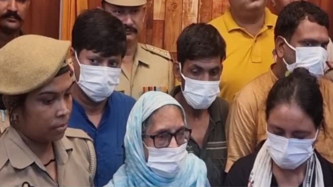 किसान परिवार को किडनैप किया, नोएडा एयरपोर्ट के काम में डाला बाधा; हैरान कर देगी एयर इंडिया के इस पायलट की साजिश किसान परिवार को किडनैप किया, नोएडा एयरपोर्ट के काम में डाला बाधा; हैरान कर देगी एयर इंडिया के इस पायलट की साजिश