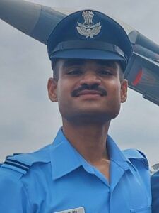 MNC कंपनी छोड़ी, 46 किलो वजन घटाया और गाजीपुर का अमन बन गया वायुसेना में अफसर