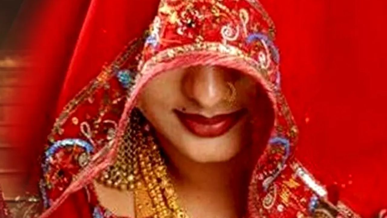 आंख में काजल, हाथ में मेहंदी… इंतजार ही करती रही दुल्हन, दूल्हा बोला-पहले क्रेटा कार मिलेगी तो लाउंगा बारात; केस दर्ज आंख में काजल, हाथ में मेहंदी… इंतजार ही करती रही दुल्हन, दूल्हा बोला-पहले क्रेटा कार मिलेगी तो लाउंगा बारात; केस दर्ज