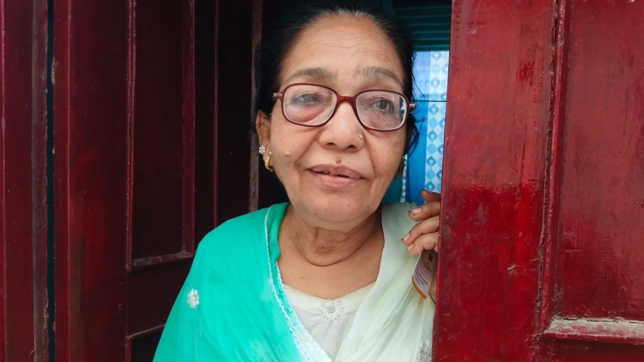 होश संभालने से पहले आई, पली बढ़ी और बूढ़ी हुई… 63 साल पाकिस्तान जाने के सवाल पर क्या बोली फरहत? होश संभालने से पहले आई, पली बढ़ी और बूढ़ी हुई… 63 साल पाकिस्तान जाने के सवाल पर क्या बोली फरहत?