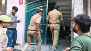 आखिर क्यों अपनी ही मां का कातिल बन गया बेटा? सामने आई ये वजह, फिर भी उलझे हैं कई सवाल आखिर क्यों अपनी ही मां का कातिल बन गया बेटा? सामने आई ये वजह, फिर भी उलझे हैं कई सवाल