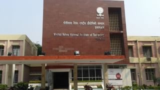 कपड़े उतरवाए, कनपटी से सटाई पिस्टल; RTI लगाने पर MNNIT के प्रोफेसर ने एमटेक स्टूडेंट को दी ये सजा