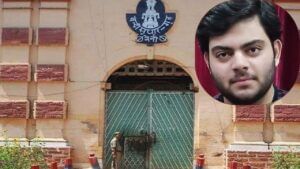 1100 के फेर में कैसे फंसा माफिया अतीक का बेटा अली? नैनी जेल में अब होगी 24 घंटे निगरानी; ये है मामला 1100 के फेर में कैसे फंसा माफिया अतीक का बेटा अली? नैनी जेल में अब होगी 24 घंटे निगरानी; ये है मामला