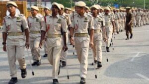 एग्जाम क्रेक करने के बाद भी 93 अभ्यर्थी नहीं बन पाए कॉन्सटेबल,’बचपन की लड़ाई’ ने छीनी हाथ आई नौकरी एग्जाम क्रेक करने के बाद भी 93 अभ्यर्थी नहीं बन पाए कॉन्सटेबल,’बचपन की लड़ाई’ ने छीनी हाथ आई नौकरी