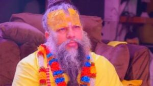 संत प्रेमानंद की तस्वीर पर क्यों भड़का संत समाज? बैठक में दी कड़ी चेतावनी, सामने आया ये सच संत प्रेमानंद की तस्वीर पर क्यों भड़का संत समाज? बैठक में दी कड़ी चेतावनी, सामने आया ये सच