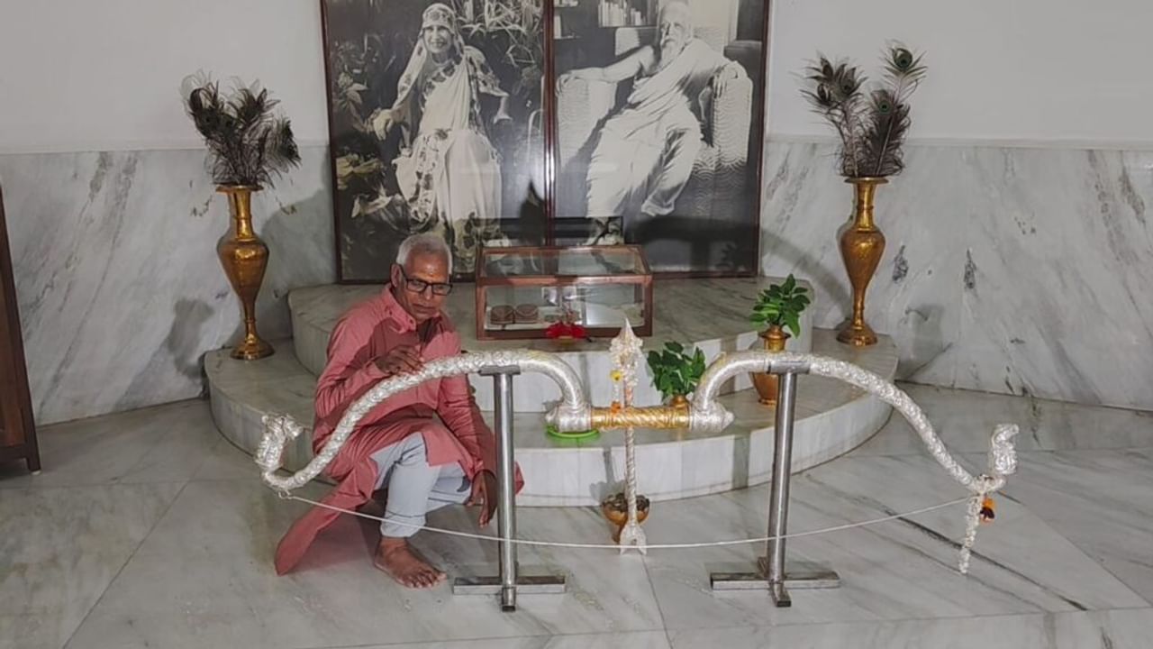 14 किलो चांदी, 250 ग्राम सोना… हैदराबाद के भक्त ने रामलला को दी अनोखी भेंट