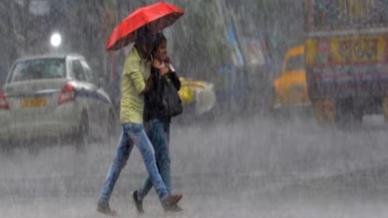 10 साल बाद जून में पहली बार झांसी हुआ ठंडा, 28 डिग्री तक लुढका पारा; इन जिलों में आज भारी बारिश का अलर्ट 10 साल बाद जून में पहली बार झांसी हुआ ठंडा, 28 डिग्री तक लुढका पारा; इन जिलों में आज भारी बारिश का अलर्ट