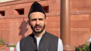 1.91 करोड़ का नोटिस, लेकिन देना पड़ा सिर्फ 6 लाख… MP जियाउर्रहमान के घर अब आएगी बिजली! 1.91 करोड़ का नोटिस, लेकिन देना पड़ा सिर्फ 6 लाख… MP जियाउर्रहमान के घर अब आएगी बिजली!