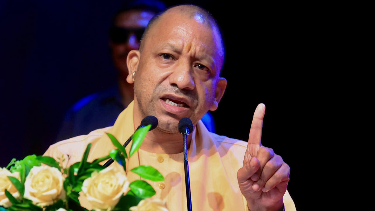 ‘…जो लोग दरोगा बनकर जाएंगे वो पिटेंगे’, छितौना कांड पर बोले CM योगी; विपक्ष पर भी साधा निशाना ‘…जो लोग दरोगा बनकर जाएंगे वो पिटेंगे’, छितौना कांड पर बोले CM योगी; विपक्ष पर भी साधा निशाना