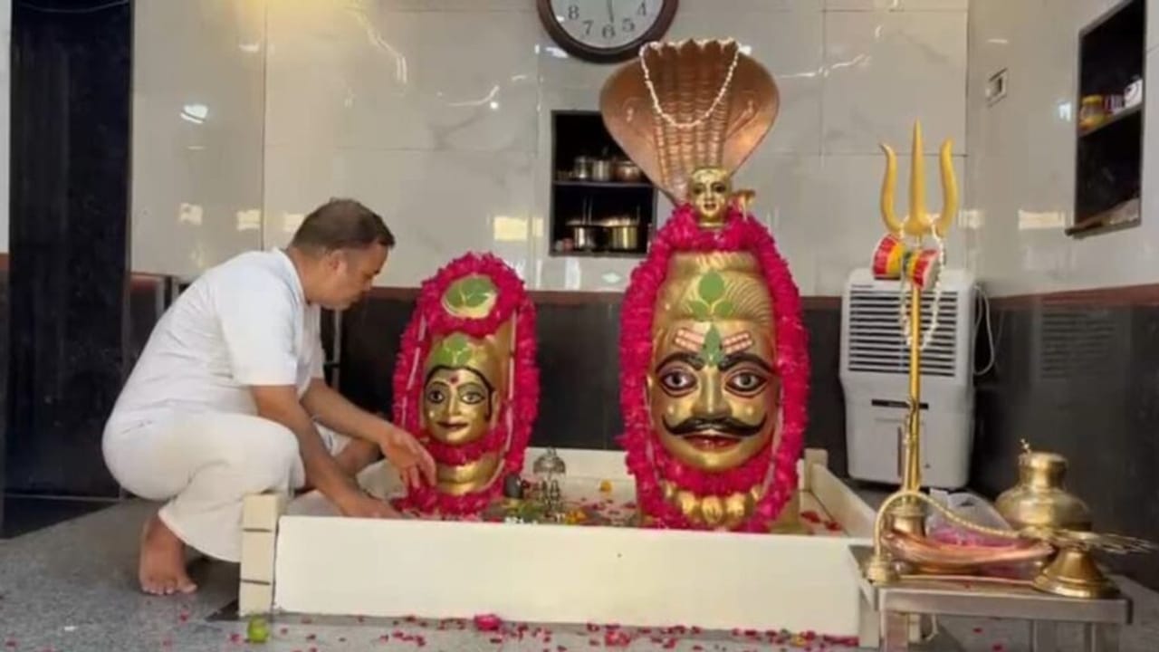 शिव जी के इस मंदिर में पार्वती नहीं गायत्री माता की होती है पूजा, क्या है वजह?