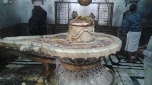 कानपुर: इस मंदिर में कैसे आया शिवलिंग? रहस्य जानकर हो जाएंगे हैरान, Photos कानपुर: इस मंदिर में कैसे आया शिवलिंग? रहस्य जानकर हो जाएंगे हैरान, Photos