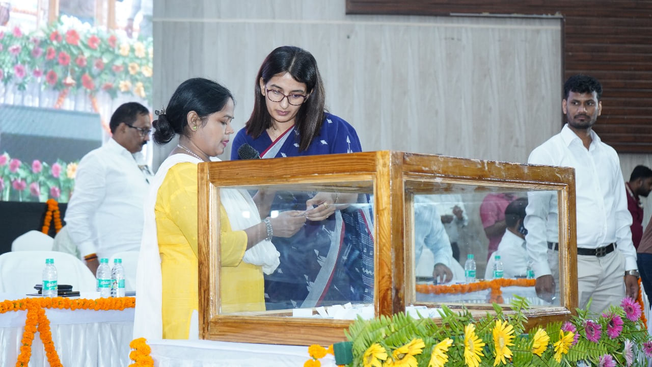 बसंतकुंज योजना के फ्लैटों का आवंटन शुरू, पहले दिन 307 लाभार्थियों को मिले पीएम आवास