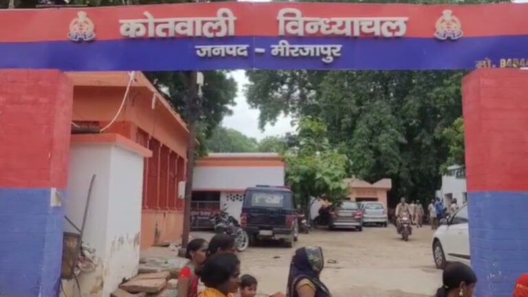 हाथपैर बांधे, 100 डंडे मारे फिर मिर्च...चोरी के शक में नौकर संग टॉर्चर