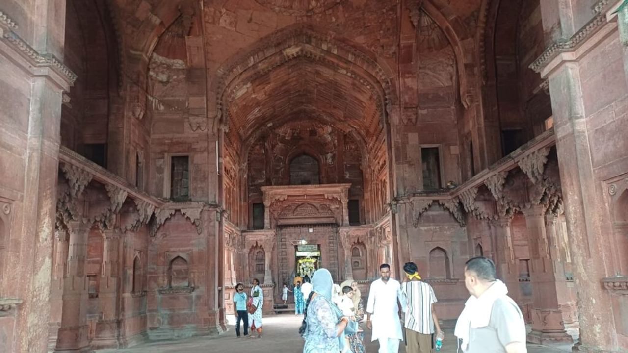 क्या भूतों ने बनाया वृंदावन का गोविंददेव मंदिर? हैरान कर देगी कहानी; Photos