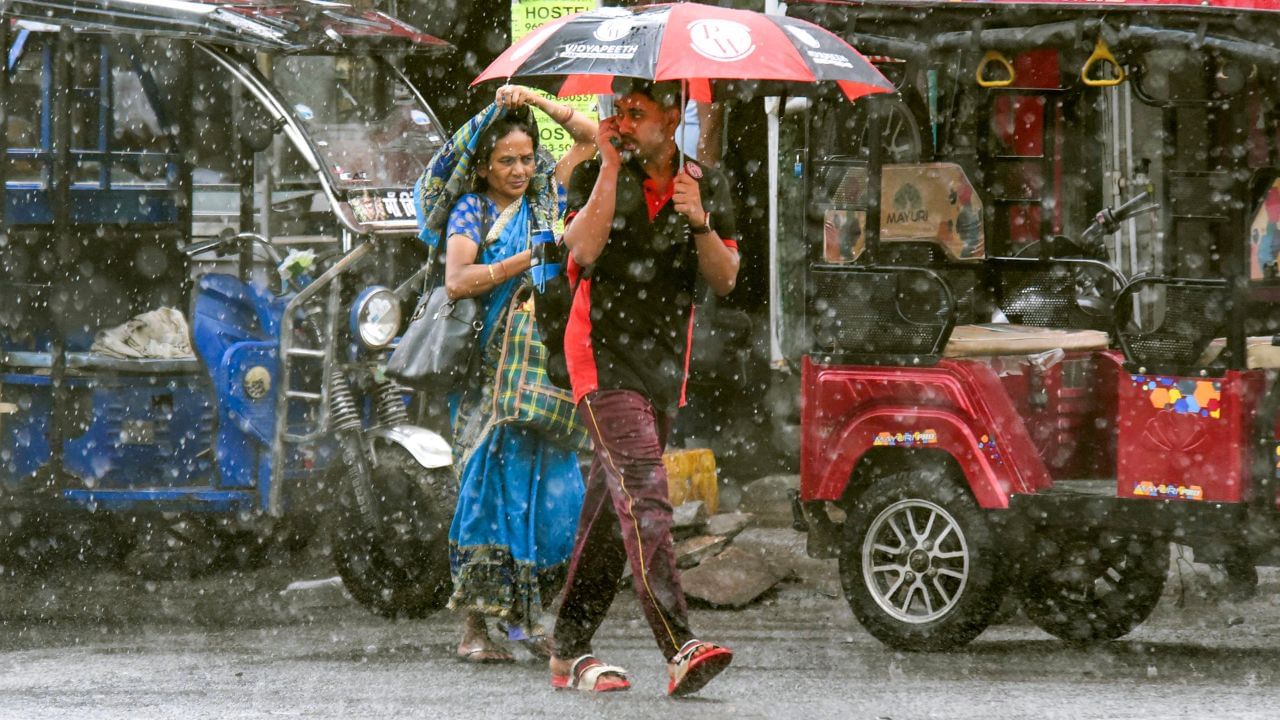 उत्तर प्रदेश मानसून ने पकड़ी रफ्तार, इन जिलों में होगी सबसे ज्यादा बारिश; IMD का अलर्ट उत्तर प्रदेश मानसून ने पकड़ी रफ्तार, इन जिलों में होगी सबसे ज्यादा बारिश; IMD का अलर्ट
