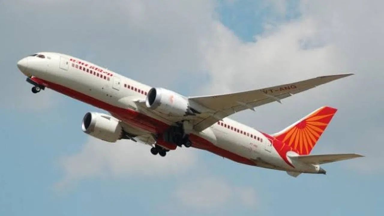 लखनऊ से अमेरिका और यूरोप के डायरेक्ट फ्लाइट्स का जल्द मिलेगा तोहफा, रनवे बढ़ाने की तैयारी शुरू लखनऊ से अमेरिका और यूरोप के डायरेक्ट फ्लाइट्स का जल्द मिलेगा तोहफा, रनवे बढ़ाने की तैयारी शुरू