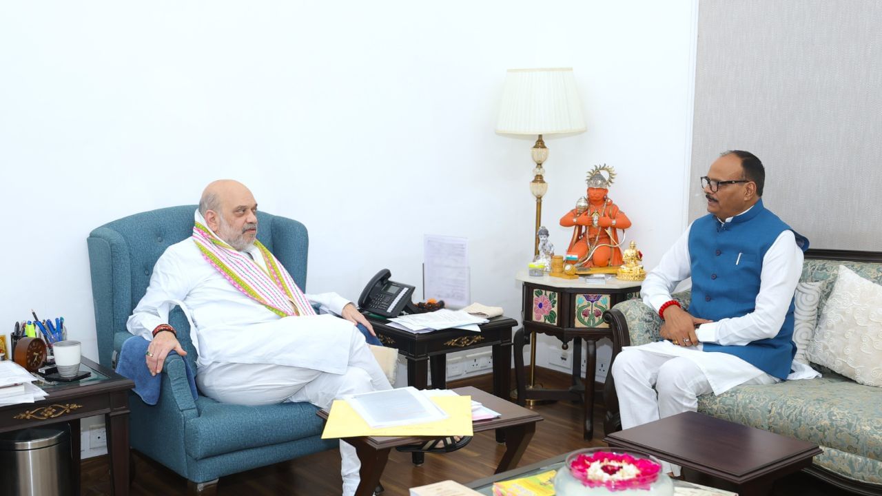 केशव मौर्य के बाद ब्रजेश पाठक… अमित शाह से हो रही इन मुलाक़ातों की असली वजह क्या है? केशव मौर्य के बाद ब्रजेश पाठक… अमित शाह से हो रही इन मुलाक़ातों की असली वजह क्या है?