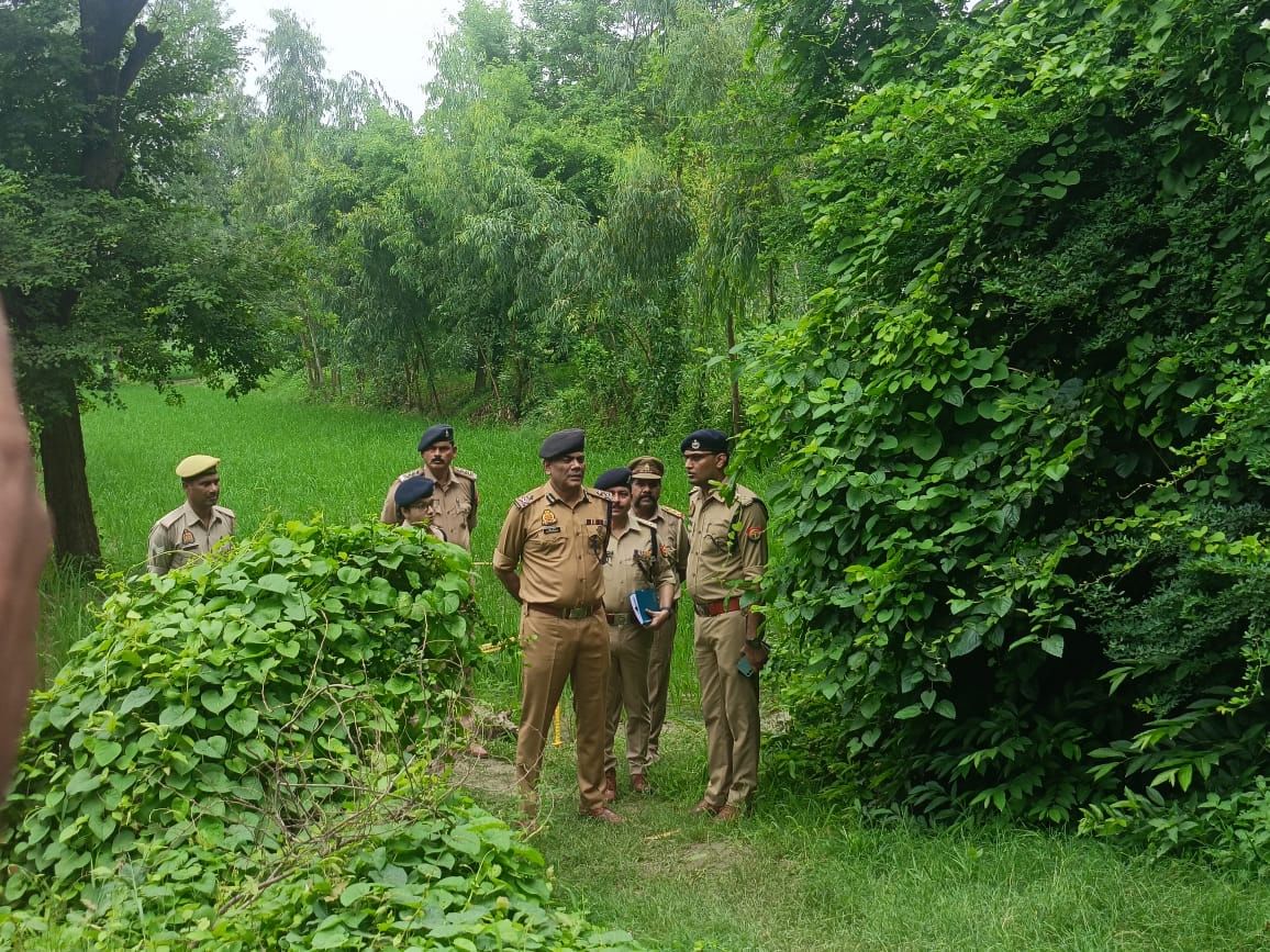 एसिड से जला चेहरा, खुली पैंट… इस हाल में मिला महिला कांस्टेबल का शव, मर्डर से पहले रेप की आशंका एसिड से जला चेहरा, खुली पैंट… इस हाल में मिला महिला कांस्टेबल का शव, मर्डर से पहले रेप की आशंका