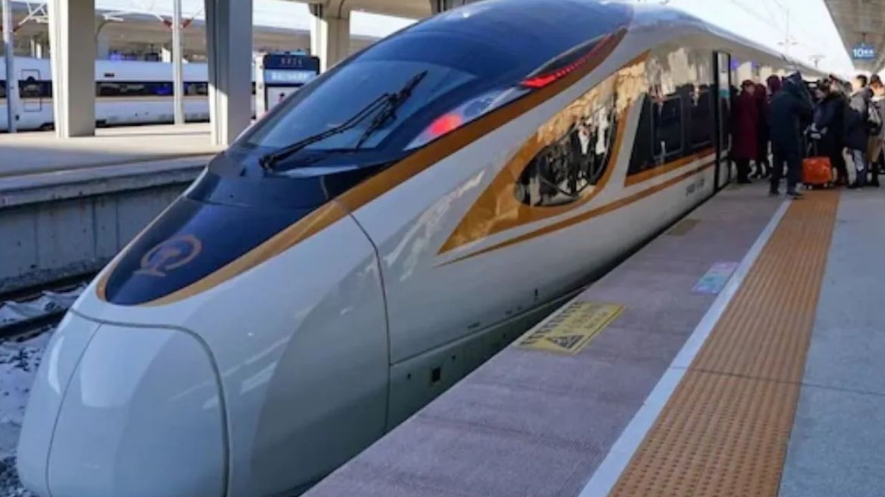UP में 350 KM की स्पीड से फर्राटे भरेगी बुलट ट्रेन? इन स्टेशनों पर होगा स्टॉपेज UP में 350 KM की स्पीड से फर्राटे भरेगी बुलट ट्रेन? इन स्टेशनों पर होगा स्टॉपेज