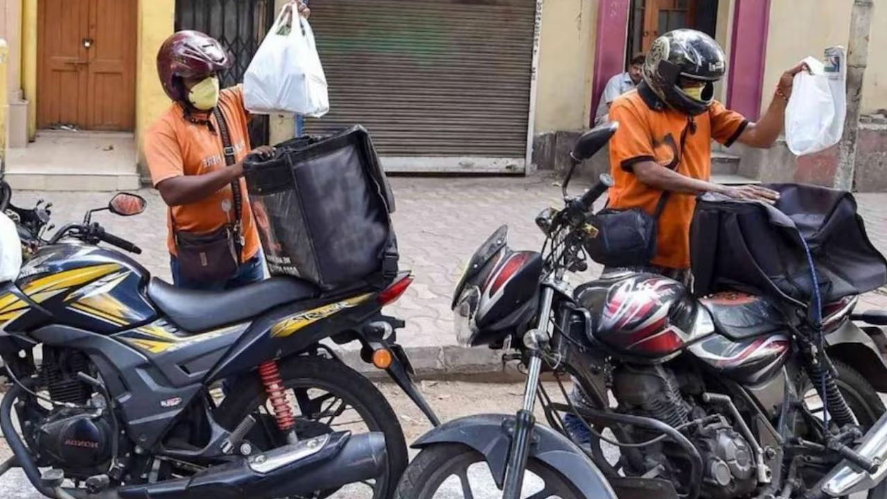 ड्राई पनीर का ऑर्डर, डिलीवर हुआ चिकन काली मिर्च…अनजाने में ब्राह्मण परिवार ने खा भी लिया; फिर जो हुआ ड्राई पनीर का ऑर्डर, डिलीवर हुआ चिकन काली मिर्च…अनजाने में ब्राह्मण परिवार ने खा भी लिया; फिर जो हुआ