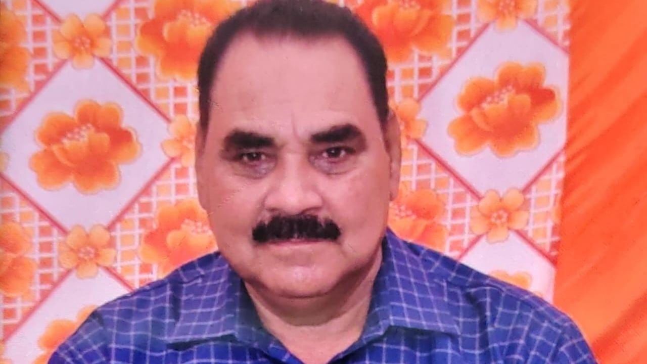 500 रुपये के रिश्वत के आरोप में सस्पेंड हुए लेखपाल ने खाया जहर, अस्पताल में हुई मौत 500 रुपये के रिश्वत के आरोप में सस्पेंड हुए लेखपाल ने खाया जहर, अस्पताल में हुई मौत