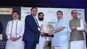 छोटे से गांव से निकलकर कैम्ब्रिज यूनिवर्सिटी में भारत का प्रतिनिधित्व करेगा यूपी का ये युवा वैज्ञानिक छोटे से गांव से निकलकर कैम्ब्रिज यूनिवर्सिटी में भारत का प्रतिनिधित्व करेगा यूपी का ये युवा वैज्ञानिक