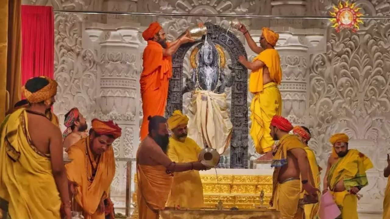 कैसे होती है ठाकुर जी की पूजा सेवा… राम मंदिर में होगी ट्रेनिंग, देश भर से आए 500 आवेदन कैसे होती है ठाकुर जी की पूजा सेवा… राम मंदिर में होगी ट्रेनिंग, देश भर से आए 500 आवेदन