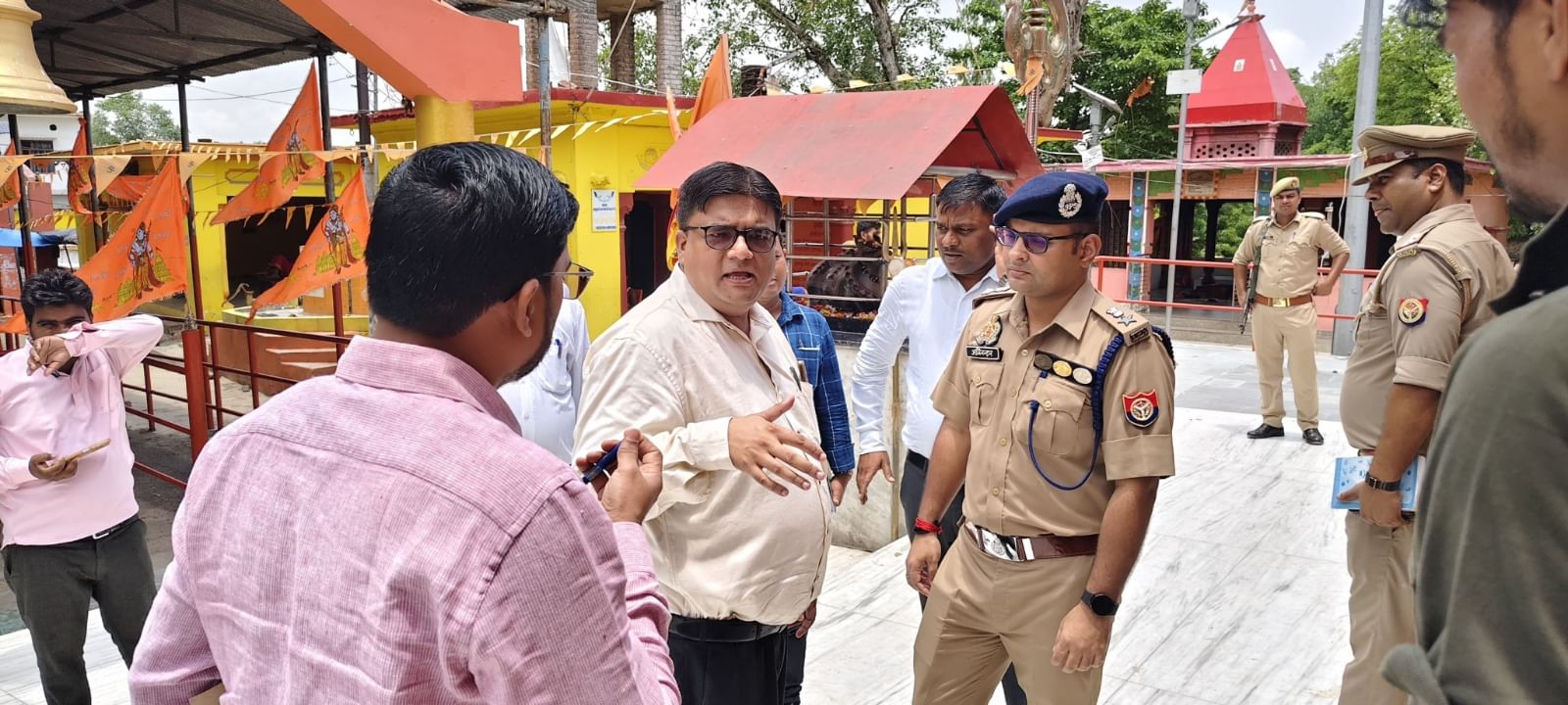 नॉनवेज ही नहीं अब प्याज-लहसुन पर भी रहेगा प्रतिबंध… UP में ढाबेवालों को फरमान