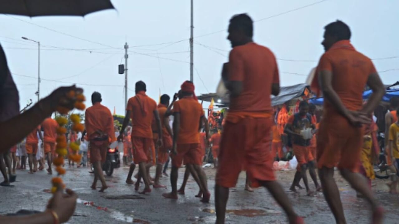 आदि शिव के रूप में यहां होते हैं भोलेनाथ के दर्शन, जानिए कहां है सृष्टि का पहला शिव मंदिर