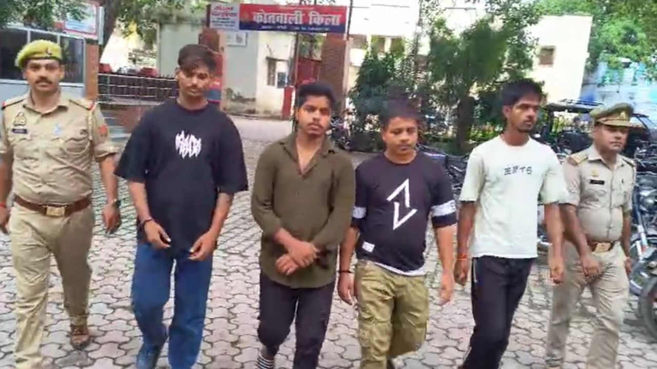 बिना परमिशन नहीं उड़ा सकेंगे ड्रोन…बरेली में अफवाह फैलाने पर एक्शन, अब तक 182 जब्त; FIR भी बिना परमिशन नहीं उड़ा सकेंगे ड्रोन…बरेली में अफवाह फैलाने पर एक्शन, अब तक 182 जब्त; FIR भी