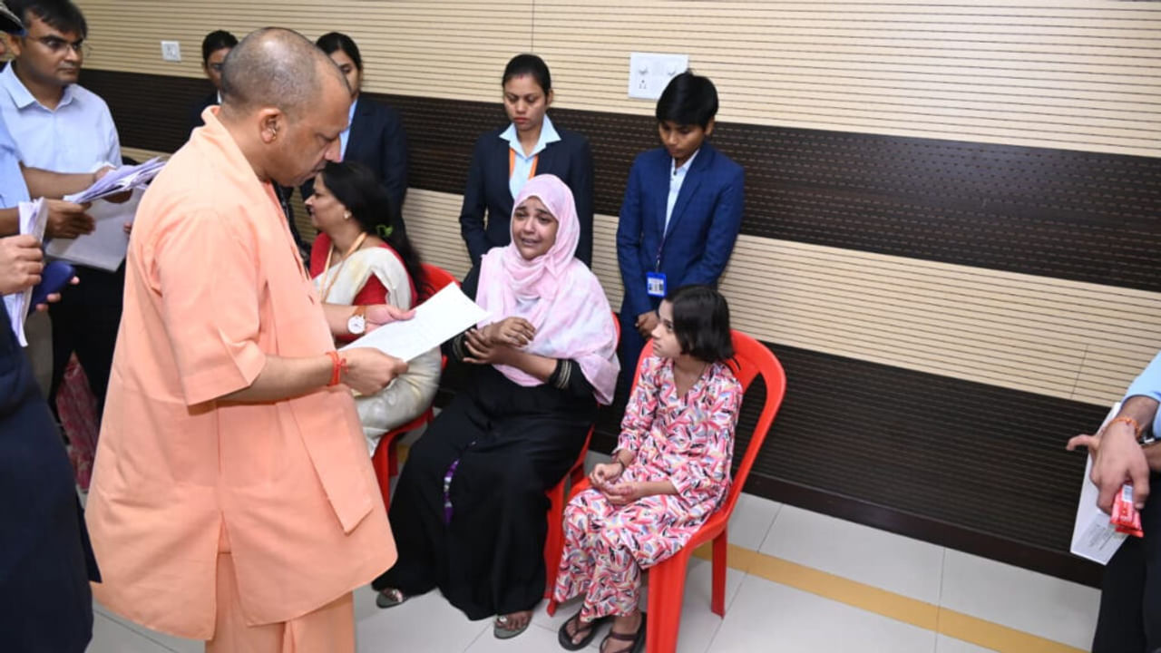 भईया हमको सिलाई मशीन दिला दो… CM योगी से लगाई गुहार, 2 घंटे में बहन की इच्छा पूरी