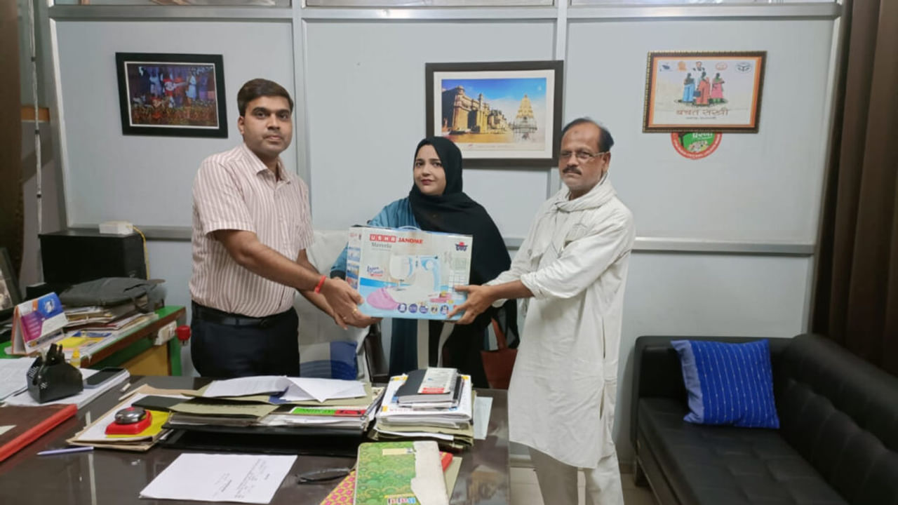 भईया हमको सिलाई मशीन दिला दो… CM योगी से लगाई गुहार, 2 घंटे में बहन की इच्छा पूरी