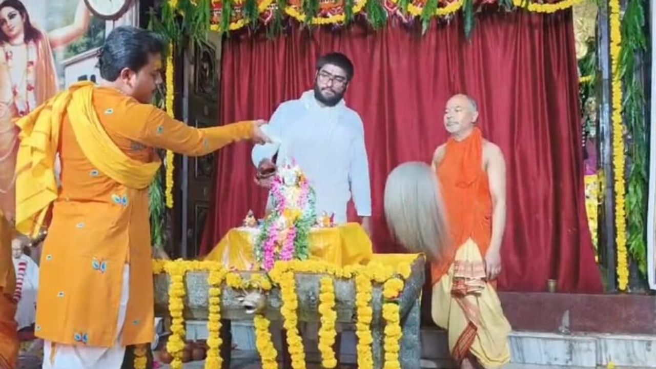 जन्माष्टमी के 6 दिन बाद, वृंदावन के में ऐसे मनाया जा रहा है कन्हैया का छठी महोत्सव