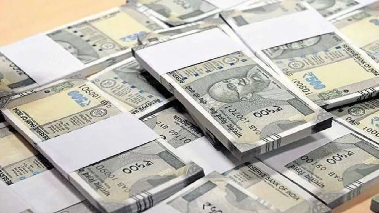 नेपाल से यूपी तक फैले हैं नकली नोटों के सौदागर, पुलिस ने अयोध्या से गिरफ्तार किया सप्लायर नेपाल से यूपी तक फैले हैं नकली नोटों के सौदागर, पुलिस ने अयोध्या से गिरफ्तार किया सप्लायर