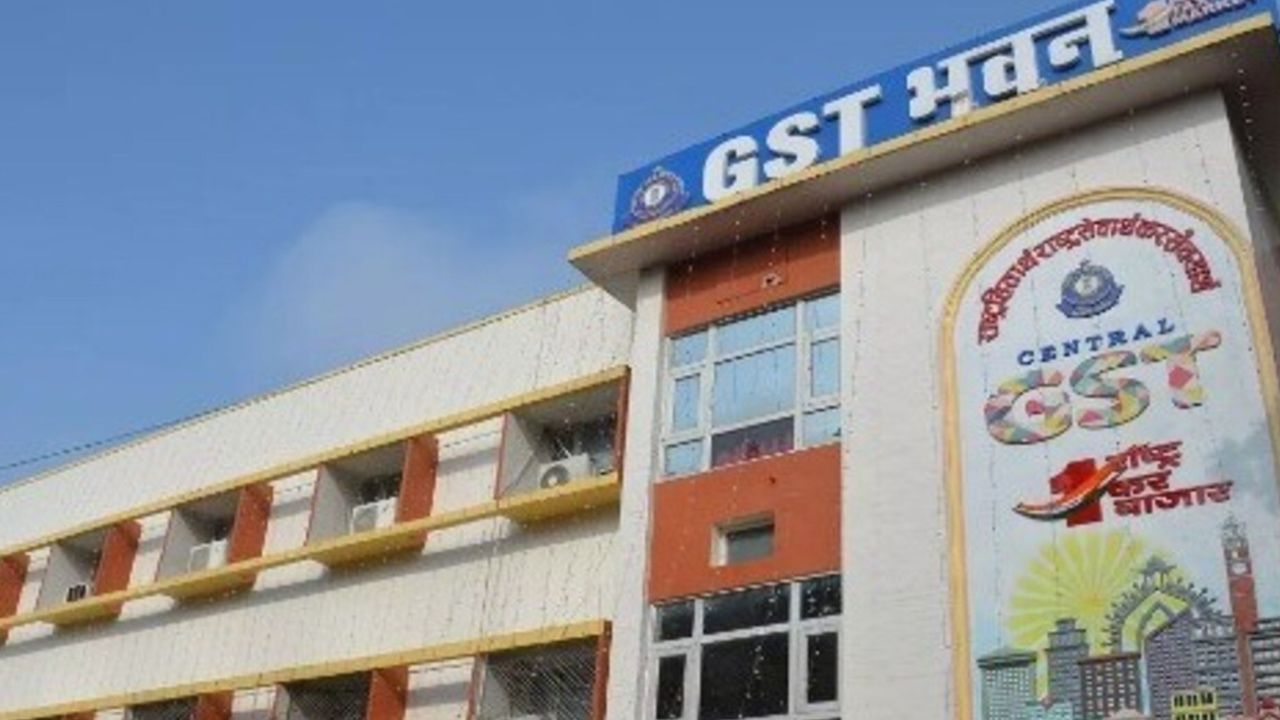 ‘नौकरी खा जाउंगा…’ महिलाओं से गुलामों जैसा व्यवहार, चैंबर में खड़ा रखा; नोएडा में IAS के खिलाफ जांच के आदेश ‘नौकरी खा जाउंगा…’ महिलाओं से गुलामों जैसा व्यवहार, चैंबर में खड़ा रखा; नोएडा में IAS के खिलाफ जांच के आदेश