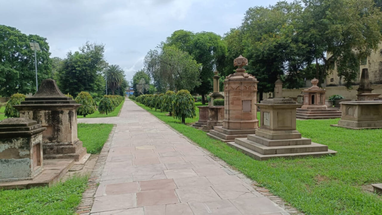 प्रयागराज का हॉन्टेड प्लेस, जहां शाम ढलने के बाद पसर जाता है सन्नाटा; डरा देगी इसकी कहानी