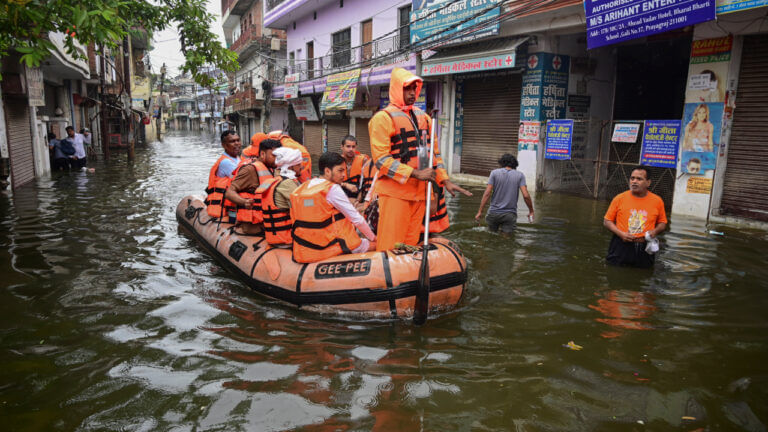 प्रयागराज में बाढ़ ने दिलाई 1978 की याद, 7 अगस्त तक स्कूल किए गए बंद