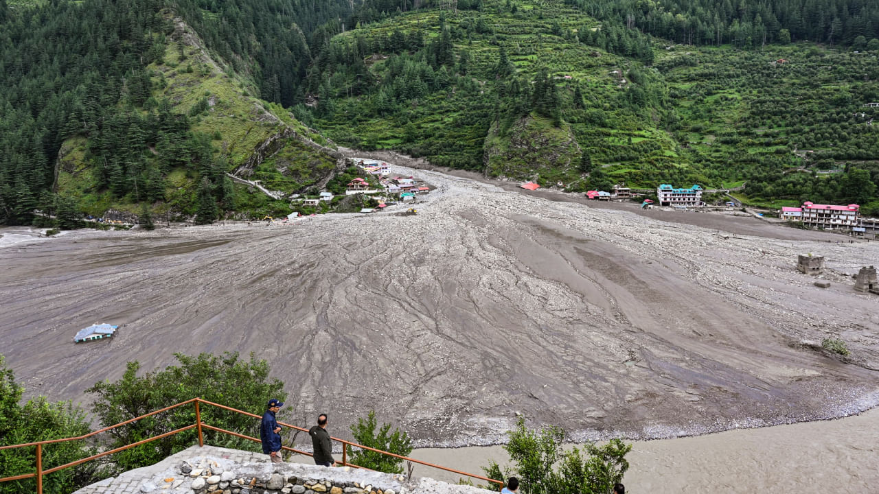 उत्तरकाशी में बादल फटने से संभल के दो युवक लापता, परिजनों ने सीएम योगी से लगाई मदद की गुहार