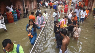वाराणसी: 53 गांव और 24 वार्ड में घुसा पानी, 12000 लोग विस्थापित; गंगा का जलस्तर 1978 के रिकॉर्ड के पास
