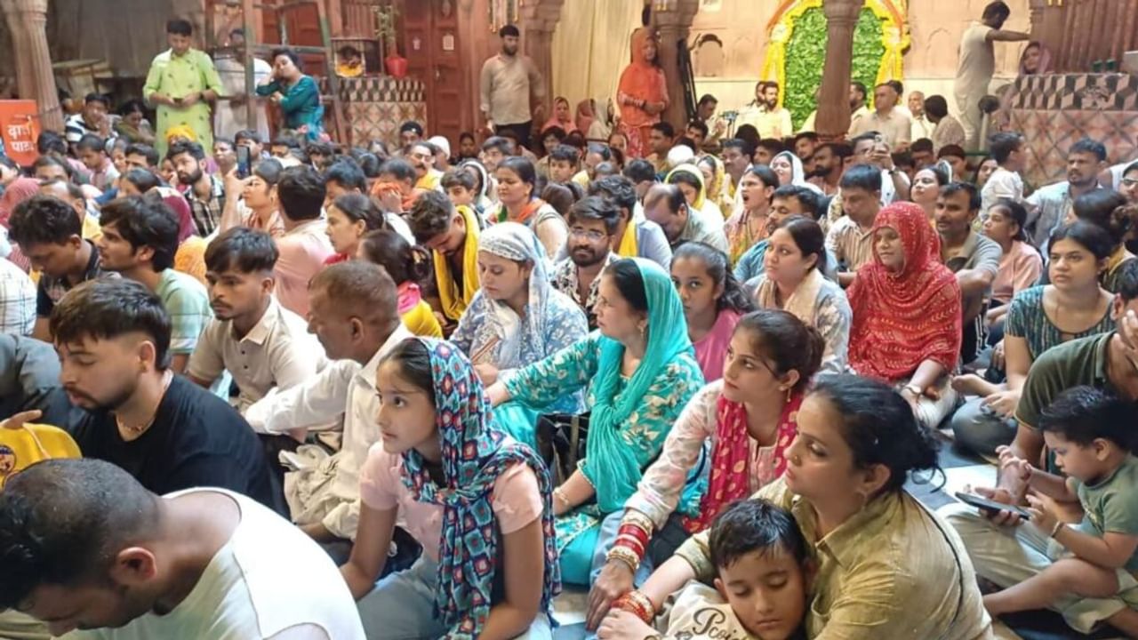 रात में नहीं, यहां दिन के 12 बजे मनाई जाती है जन्माष्टमी; वृंदावन में भगवान कृष्ण का ये अनोखा मंदिर