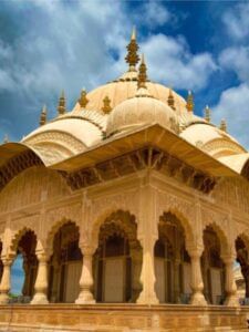 ये हैं यूपी के खूबसूरत और ऐतिहासिक जगहें, जहां ले सकते हैं लॉन्ग वीकेंड का मजा!