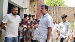 बंदरों की उछल- कूद में गिरा ईंटो का ढ़ेर, 5 साल के बच्चे की मौत, एक घायल