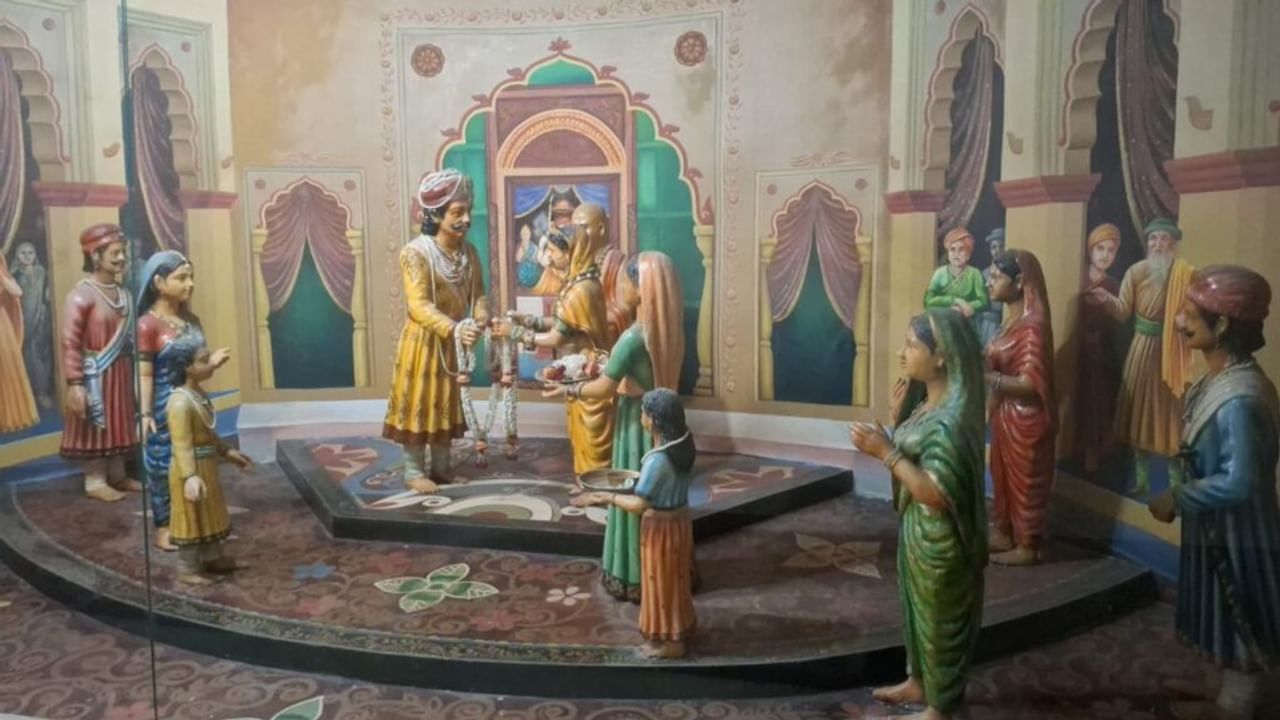 झांसी: आजादी की वो पहली चिंगारी, जो समय से आगे चलती थी; तस्वीरों में रानी लक्ष्मीबाई की वीरगाथा