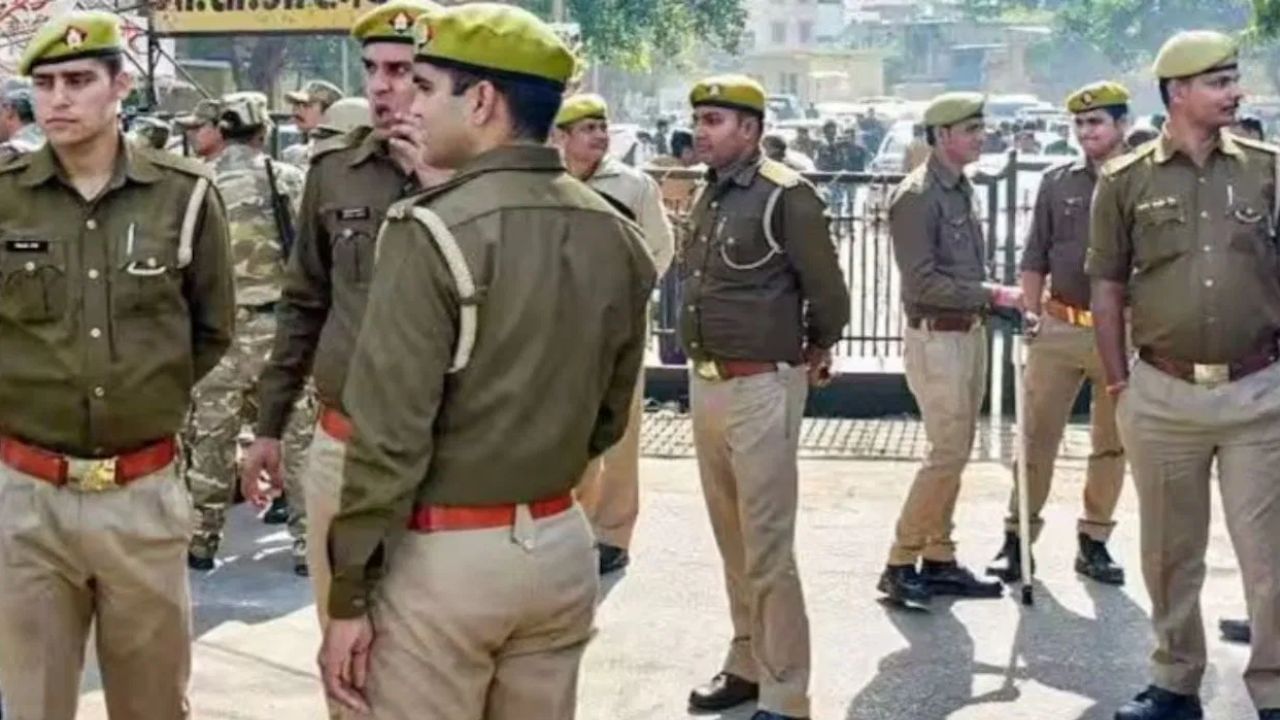 ‘अब किसे बांधूंगी राखी’, रक्षाबंधन से पहले फोन न मिलने से नाराज भाई ने किया सुसाइड ‘अब किसे बांधूंगी राखी’, रक्षाबंधन से पहले फोन न मिलने से नाराज भाई ने किया सुसाइड