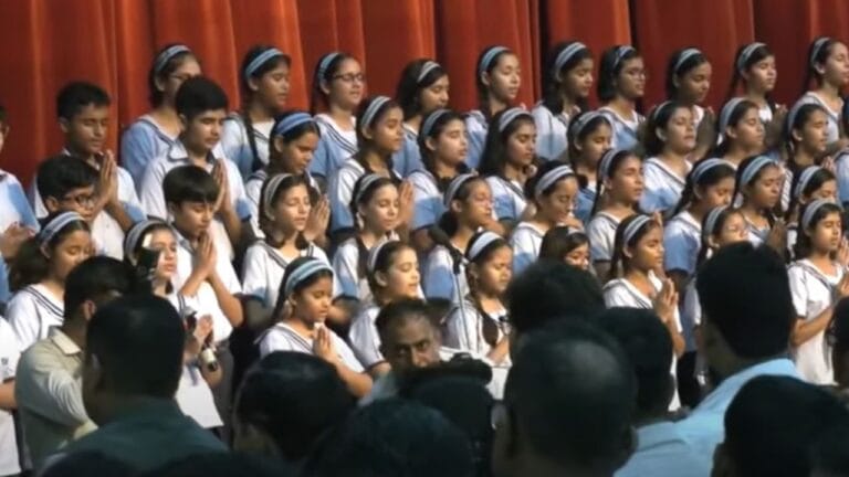 UP में गरीब बच्चे भी निजी स्कूलों में पढ़ेंगे, 25% सीटें होंगी रिजर्व